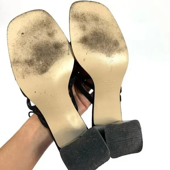 Sandals by Gloria Vanderbilt - Picture 4 of 7